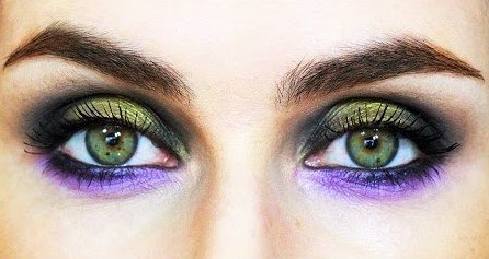 Apply Green Eyes Makeup To look Awesome