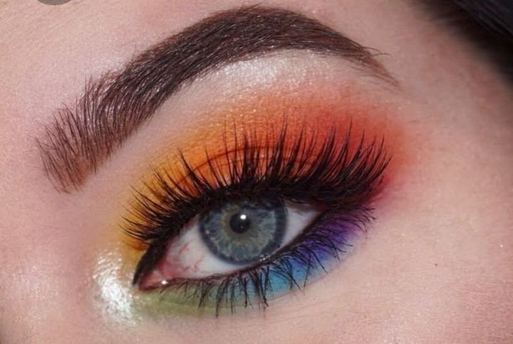 Rainbow Eyes Makeup That Will Make You Look Stunning